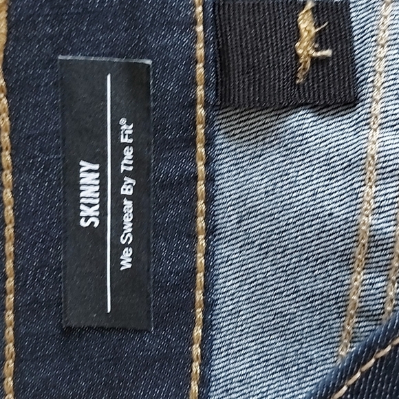 NWT Torrid Skinny Jeans Dark Wash Size 24S - Picture 11 of 11